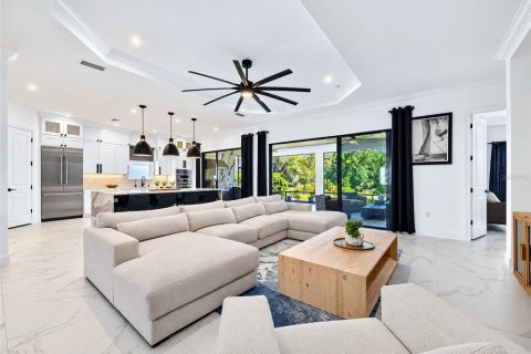 Casa en venta en Bradenton, Florida, 4 dormitorios, 290.32 m2 № 2427248 - foto 11