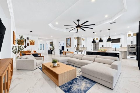Casa en venta en Bradenton, Florida, 4 dormitorios, 290.32 m2 № 2427248 - foto 10