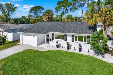 Casa en Saint Petersburg, Florida 3 dormitorios, 149.2 m2 № 2121361