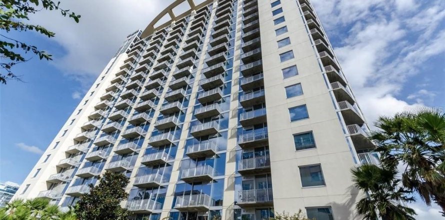Condominio en Orlando, Florida, 1 dormitorio  № 1678983