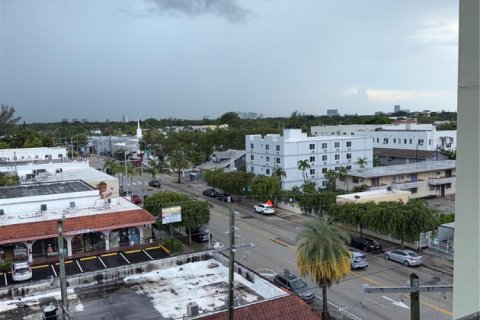 Condominio en alquiler en Miami, Florida, 2 dormitorios, 4977.8 m2 № 1979264 - foto 13