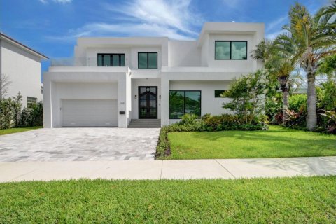 House in West Palm Beach, Florida 4 bedrooms, 361.48 sq.m. № 2145922