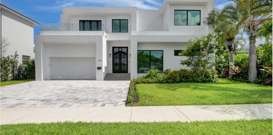 House in West Palm Beach, Florida 4 bedrooms, 361.48 sq.m. № 2145922