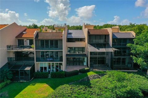 Touwnhouse à vendre à Palmetto Bay, Floride: 4 chambres, 246.28 m2 № 2317205 - photo 10