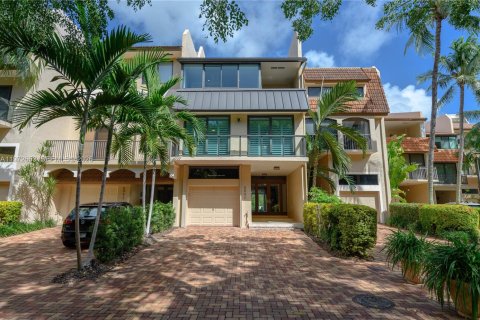 Touwnhouse à Palmetto Bay, Floride 4 chambres, 246.28 m2 № 2317205