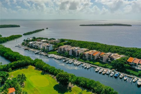 Touwnhouse à vendre à Palmetto Bay, Floride: 4 chambres, 246.28 m2 № 2317205 - photo 11