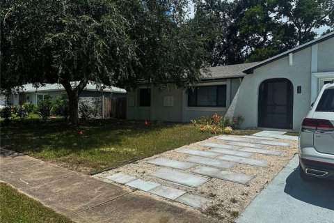 Casa en venta en Kissimmee, Florida, 3 dormitorios, 171.13 m2 № 2239273 - foto 3