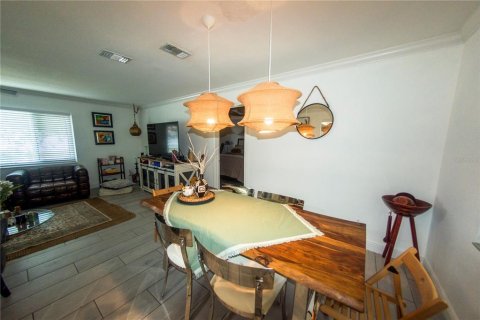 Casa en venta en Kissimmee, Florida, 3 dormitorios, 171.13 m2 № 2239273 - foto 10