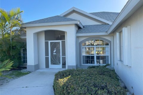 House in Rotonda, Florida 3 bedrooms, 167.41 sq.m. № 2108345 - photo 3