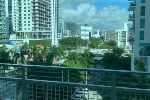 Снять в аренду кондоминиум в Майами, Флорида 1 спальня, 63.08м2, № 2060591 - фото 8