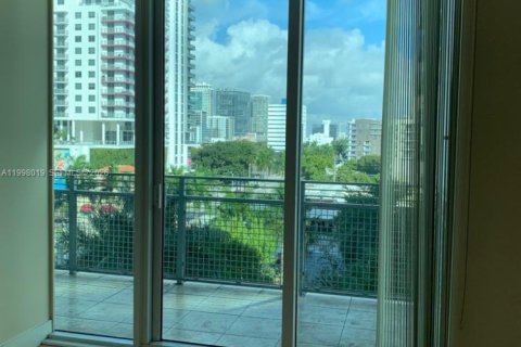 Снять в аренду кондоминиум в Майами, Флорида 1 спальня, 63.08м2, № 2060591 - фото 10