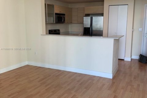 Снять в аренду кондоминиум в Майами, Флорида 1 спальня, 63.08м2, № 2060591 - фото 13