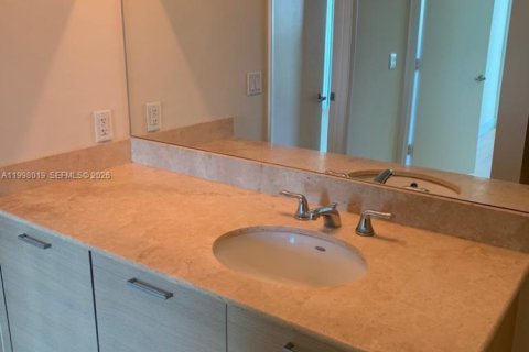 Снять в аренду кондоминиум в Майами, Флорида 1 спальня, 63.08м2, № 2060591 - фото 18