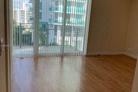 Снять в аренду кондоминиум в Майами, Флорида 1 спальня, 63.08м2, № 2060591 - фото 12