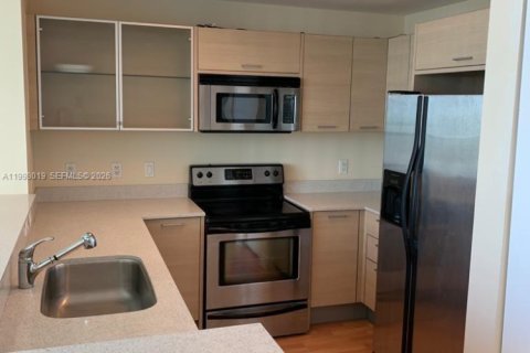 Снять в аренду кондоминиум в Майами, Флорида 1 спальня, 63.08м2, № 2060591 - фото 14