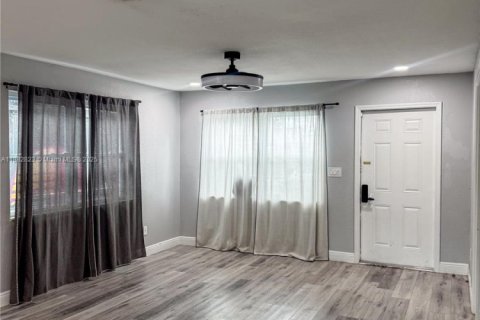 Villa ou maison à louer à West Park, Floride: 3 chambres, 106.65 m2 № 1931962 - photo 5