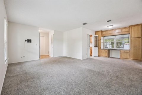 House in Ocoee, Florida 3 bedrooms, 135.08 sq.m. № 2102116 - photo 7