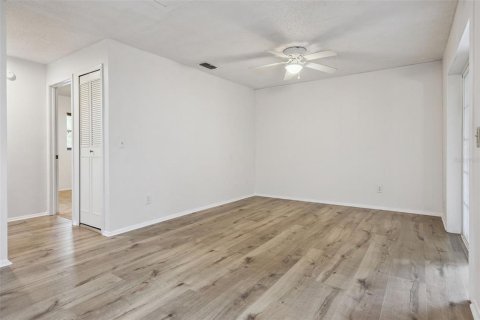 House in Ocoee, Florida 3 bedrooms, 135.08 sq.m. № 2102116 - photo 15