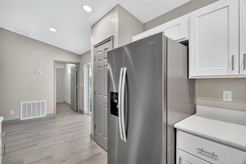 Casa en venta en Ocala, Florida, 3 dormitorios, 100.52 m2 № 1905311 - foto 3