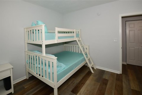 Condo in Saint Petersburg, Florida, 2 bedrooms  № 1869594 - photo 13