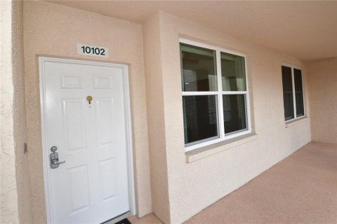 Condo in Saint Petersburg, Florida, 2 bedrooms  № 1869594 - photo 2