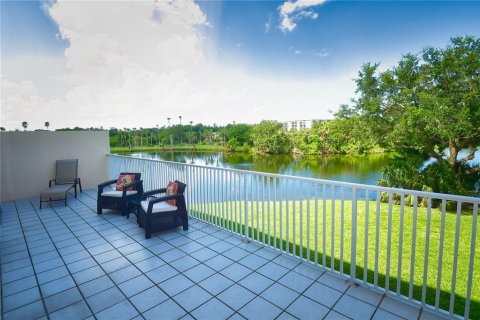 Condo in Saint Petersburg, Florida, 2 bedrooms  № 1869594 - photo 25