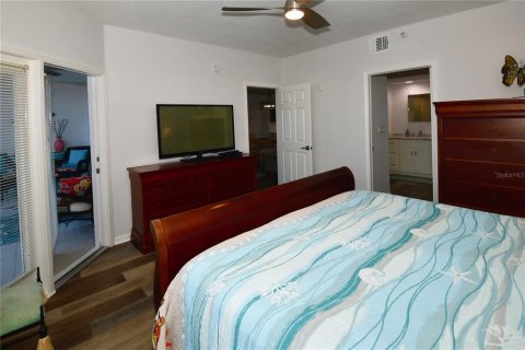Condo in Saint Petersburg, Florida, 2 bedrooms  № 1869594 - photo 8