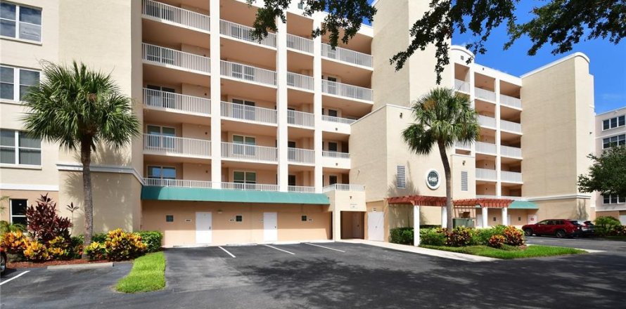 Condo in Saint Petersburg, Florida, 2 bedrooms  № 1869594