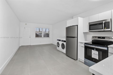 Apartment in Hollywood, Florida 1 bedroom, 60.39 sq.m. № 2011676 - photo 7