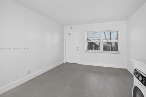 Apartment in Hollywood, Florida 1 bedroom, 60.39 sq.m. № 2011676 - photo 8