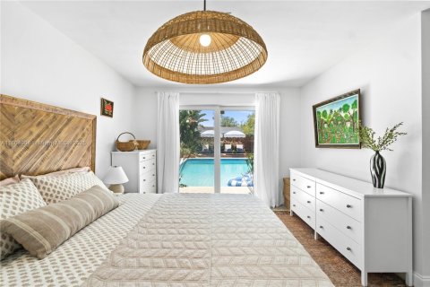 House in Oakland Park, Florida 4 bedrooms, 143.44 sq.m. № 1748965 - photo 23