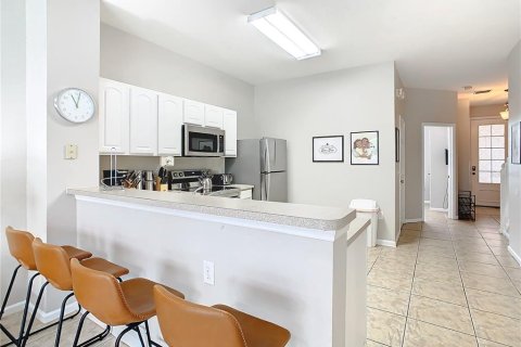 Touwnhouse à vendre à Kissimmee, Floride: 3 chambres, 133.78 m2 № 2237525 - photo 4