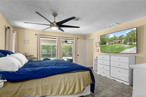 House in Homosassa, Florida 4 bedrooms, 215.9 sq.m. № 1906574 - photo 21