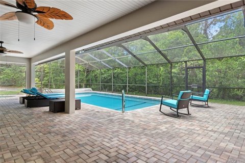 House in Homosassa, Florida 4 bedrooms, 215.9 sq.m. № 1906574 - photo 17