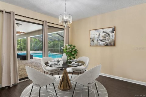 House in Homosassa, Florida 4 bedrooms, 215.9 sq.m. № 1906574 - photo 7