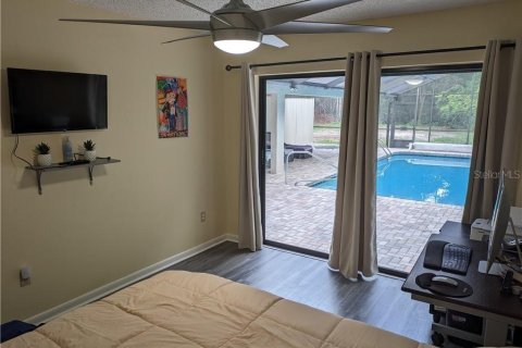 House in Homosassa, Florida 4 bedrooms, 215.9 sq.m. № 1906574 - photo 25