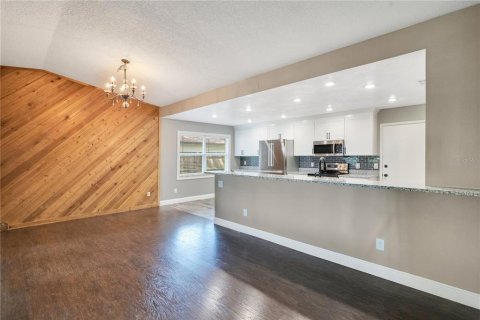 Casa en venta en Apopka, Florida, 3 dormitorios, 134.8 m2 № 1910884 - foto 10