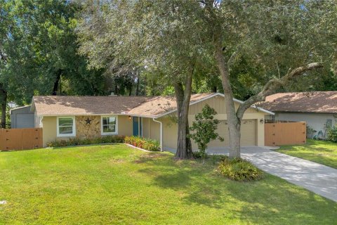 Casa en venta en Apopka, Florida, 3 dormitorios, 134.8 m2 № 1910884 - foto 1