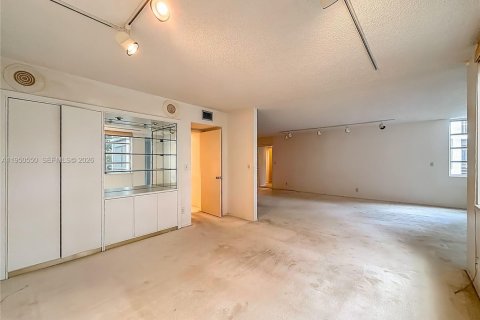 Купить кондоминиум в Помпано-Бич, Флорида 3 спальни, 150.5м2, № 2007664 - фото 30