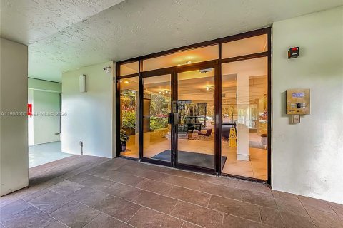 Купить кондоминиум в Помпано-Бич, Флорида 3 спальни, 150.5м2, № 2007664 - фото 4