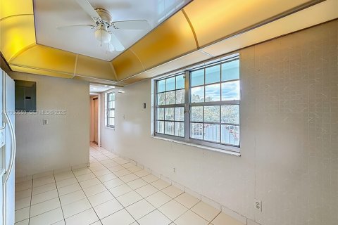 Купить кондоминиум в Помпано-Бич, Флорида 3 спальни, 150.5м2, № 2007664 - фото 15