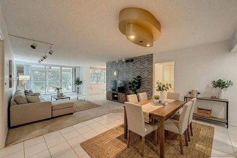 Купить кондоминиум в Помпано-Бич, Флорида 3 спальни, 150.5м2, № 2007664 - фото 19