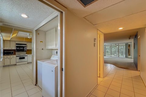 Купить кондоминиум в Помпано-Бич, Флорида 3 спальни, 150.5м2, № 2007664 - фото 9