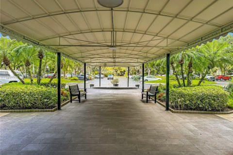 Купить кондоминиум в Помпано-Бич, Флорида 3 спальни, 150.5м2, № 2007664 - фото 3