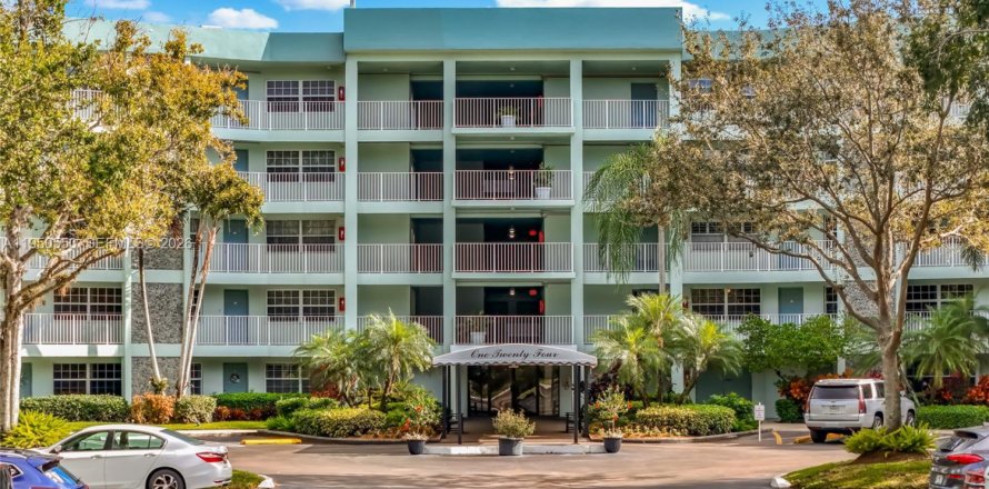 Кондоминиум с 3 спальнями в Помпано-Бич, Флорида № 2007664