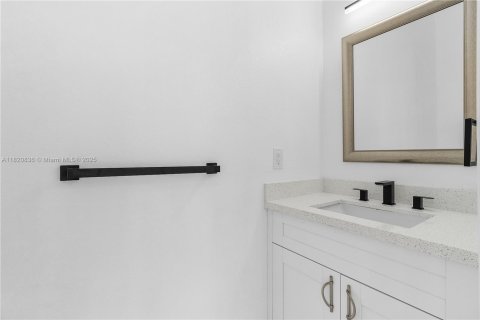 Casa en venta en Lehigh Acres, Florida, 4 dormitorios, 202.53 m2 № 1779313 - foto 14