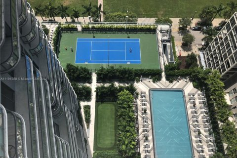 Condominio en Miami, Florida, 1 dormitorio  № 2034480