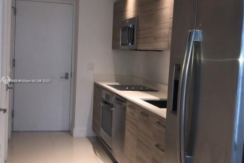 Condominio en venta en Miami, Florida, 1 dormitorio, 57.69 m2 № 2034480 - foto 10