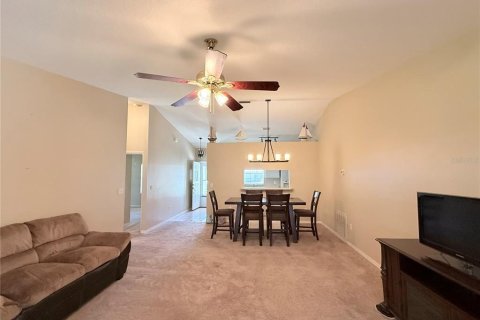 House in Edgewater, Florida 3 bedrooms, 151.99 sq.m. № 1909857 - photo 6