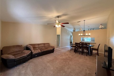 House in Edgewater, Florida 3 bedrooms, 151.99 sq.m. № 1909857 - photo 5